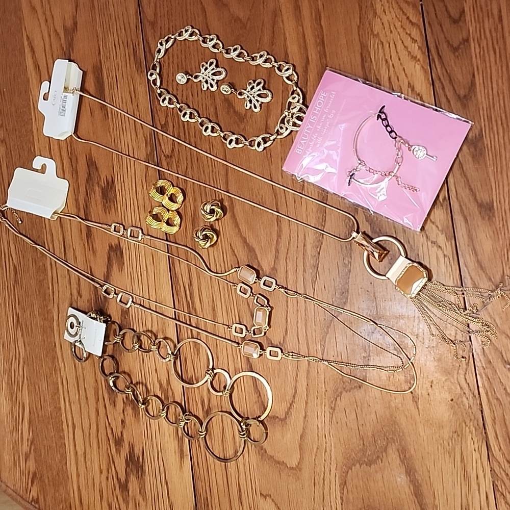Gold and Rose gold costume jewelry  9 piece lot